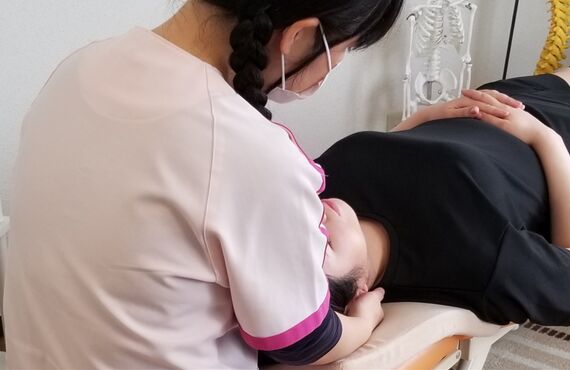 自律神経の乱れにも繋がる辛い首コリを施術で緩和へ| 整体・温活スポットこやぎは橋本が拠点の施術院